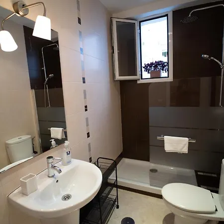 Appartement Larra Nervion à Séville Extérieur photo